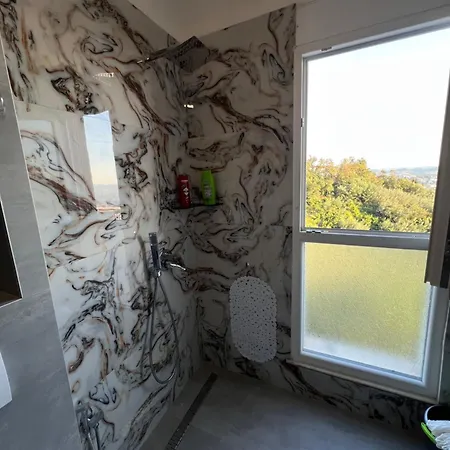 Casa Dajti - Quiet Mountain View, Fast Wi-fi * Tirana